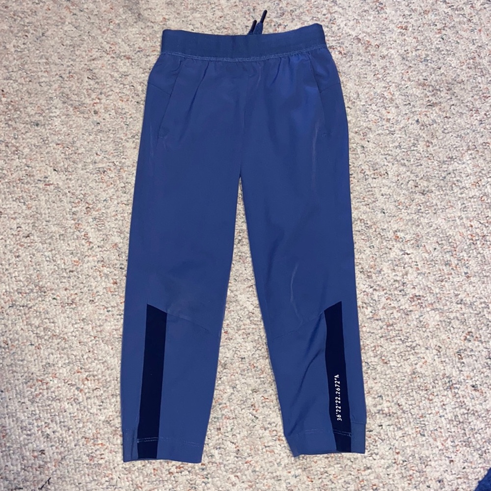 Athletic Works lightweight joggers 4/5